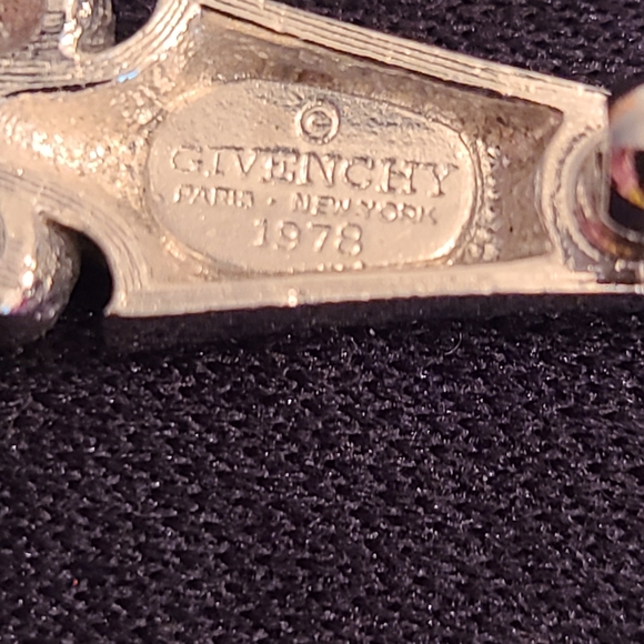 Vintage Givenchy Silver plated bar pin - Picture 5 of 8
